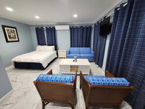 1 slaapkamer, een strijkplank/strijkijzer, wifi, beddengoed