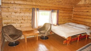 Individually decorated, individually furnished, desk, WiFi - Khun Odod Resort- Khuvsgul province. (Alag-Erdene)