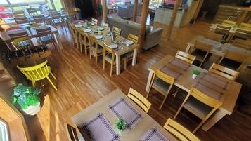 包含每日欧式早餐