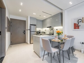 컴포트 아파트 | 다이닝룸