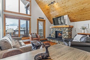 Smart TV y chimenea
