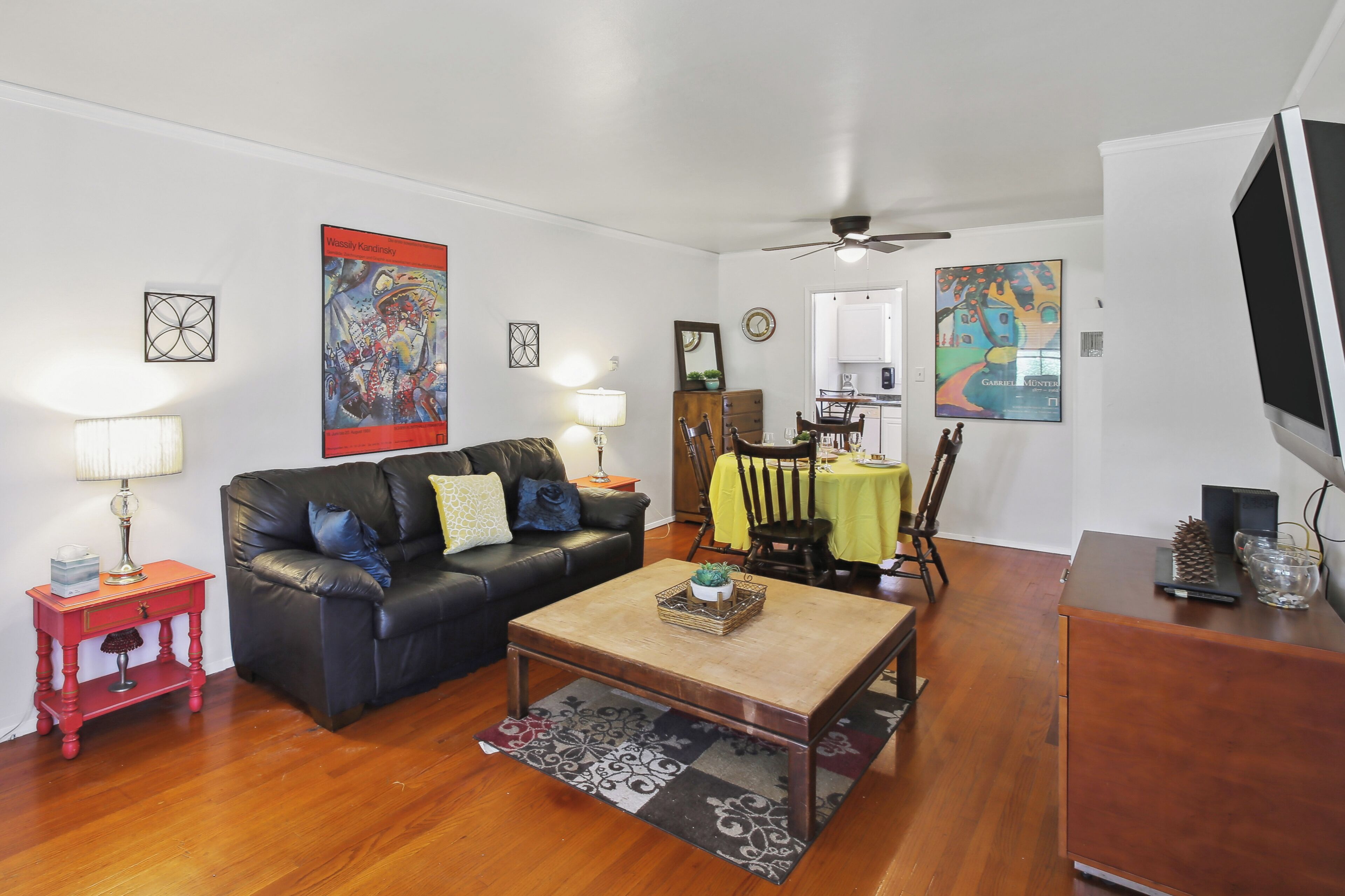 Convenient Long Beach Condo - Walk to Ocean!