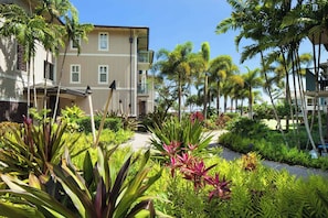 Property grounds - Westin Princeville Ocean Resort - Luxurious 1-Bedroom Villa - Family Friendly Resort! (Princeville)