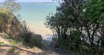 Waterfront - 3 bedroom, 2 bathroom, peaceful, private with- sunny conservatory