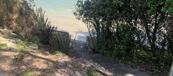 Waterfront - 3 bedroom, 2 bathroom, peaceful, private with- sunny conservatory