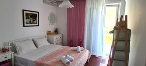 2 bedrooms, iron/ironing board, free WiFi, bed sheets - Family House in Gerakini, Halkidiki (Yerakini)