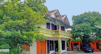 Hotel O Home Stay Syariah Aom Kusman