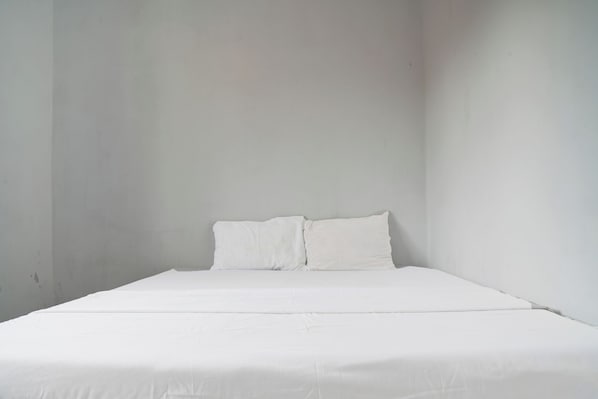 Double Room | Free WiFi, bed sheets