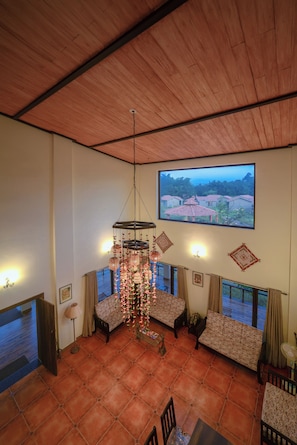 Living area - Aranyak Resort Kanha (Bichhiya)