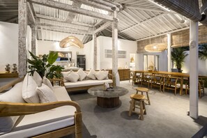 Living area - Villa Surga Julie by Alfred in Bali (Seminyak)