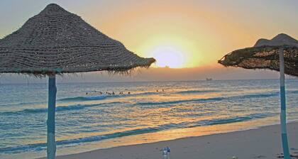 50 m to the beach ,  beach club, restaurants,  shoots,shoots, market , police