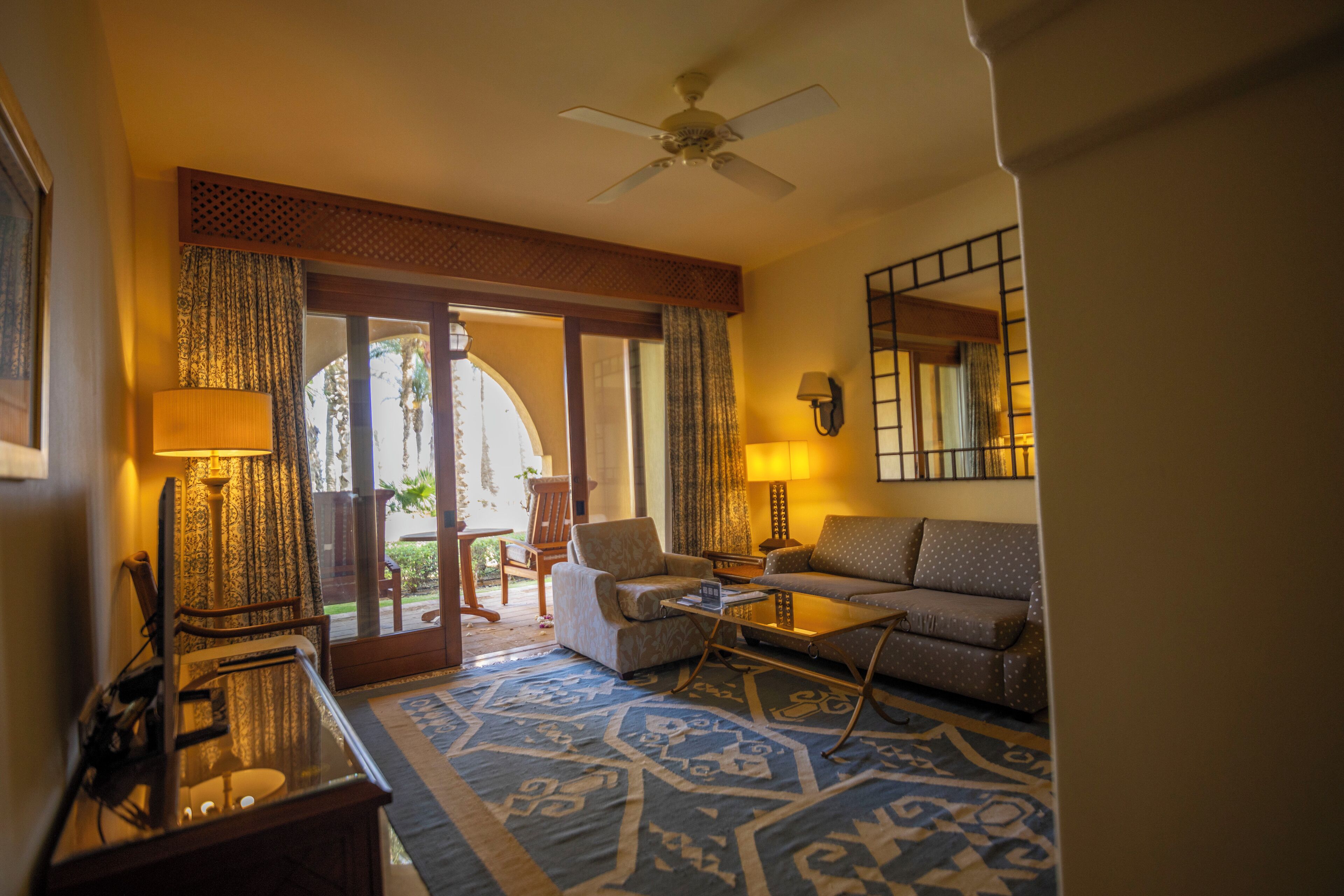 43-inch led tv with satellite channels