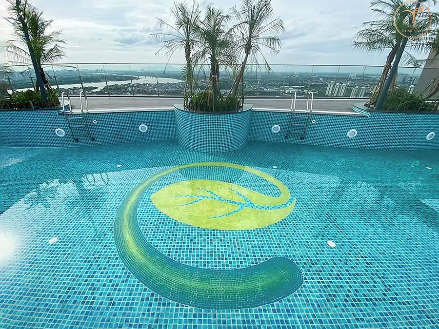 Sisäuima-allas, 2 ulkouima-allasta