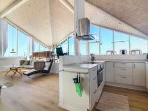 Køleskab, mikrobølgeovn, ovn, opvaskemaskine