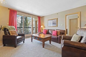 TV, fireplace - Lower Borders 304 (Beaver Creek)