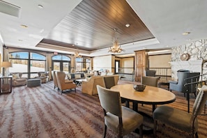 Interior - Lower Borders 304 (Beaver Creek)