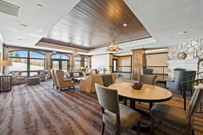 Interior - Lower Borders 208 (Beaver Creek)