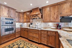 Microwave, stovetop, dishwasher, coffee/tea maker