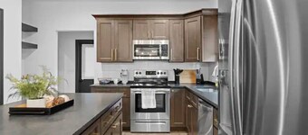 Heart of Downtown Chattanooga | Sleeps 8 | Pool Table