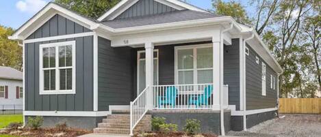 المنشأة من الخارج