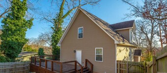 Massive home/Downtown/Garage/Fenced in yard