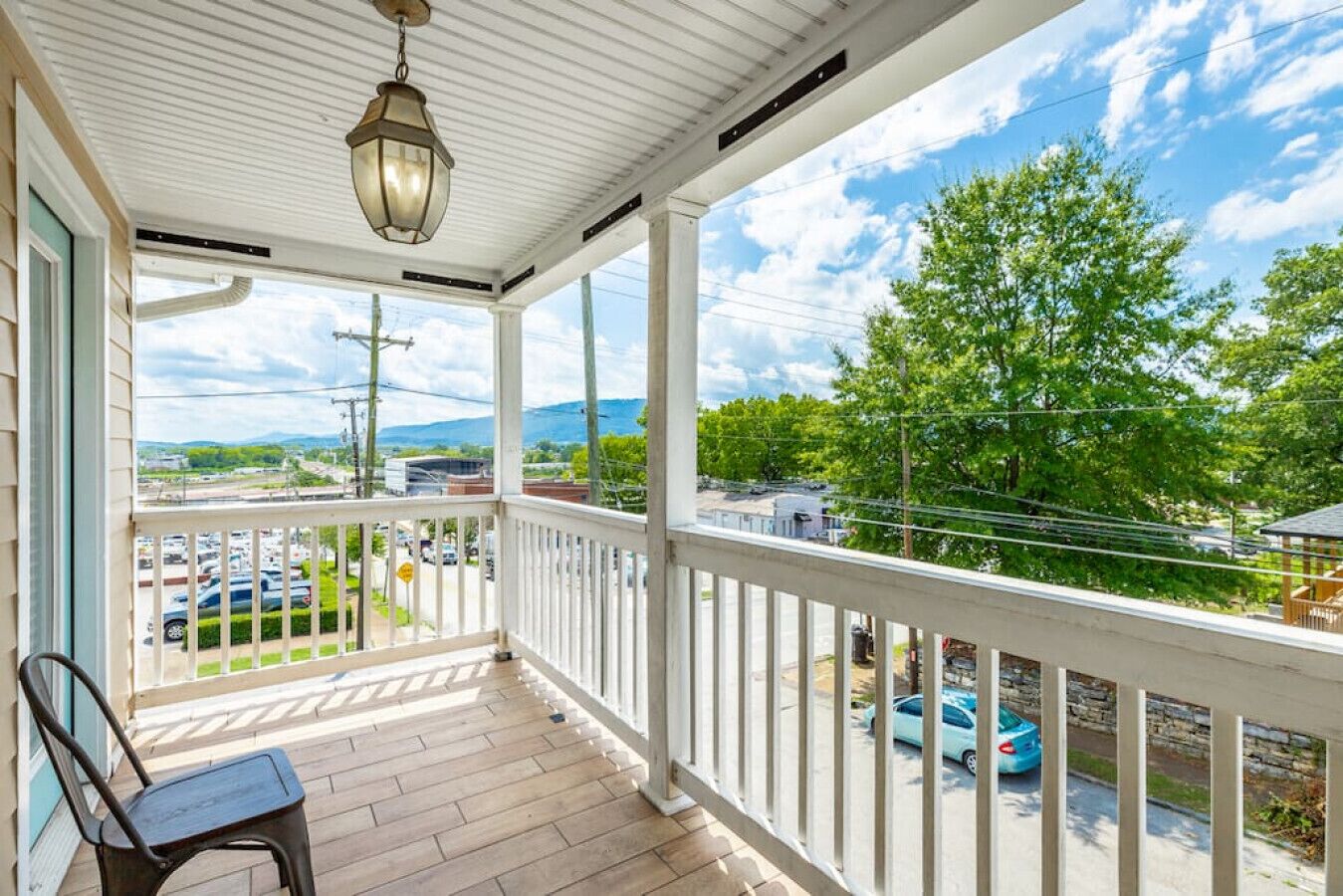 59) Massive home downtown with a firepit