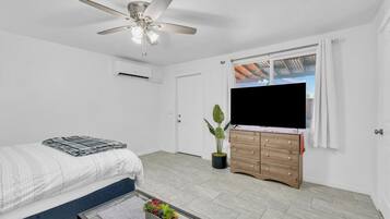 1 bedroom, iron/ironing board, free WiFi, bed sheets