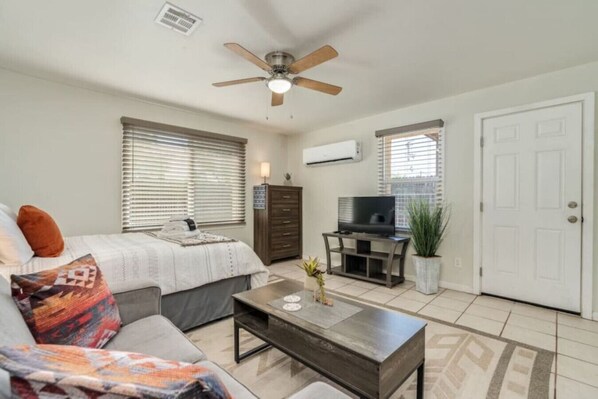 1 bedroom, iron/ironing board, free WiFi, bed sheets