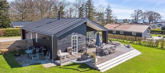 "Ovine" - 300m from the sea by Interhome