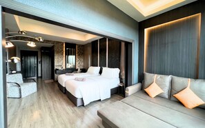 Standard Double or Twin Room | Free minibar, in-room safe, individually decorated