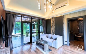 Exclusive Villa | Free minibar, in-room safe, individually decorated - See Stars & Forest Resort (Sawang Daen Din)