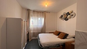 1 غرفة نوم وواي فاي وملاءات أسرّة