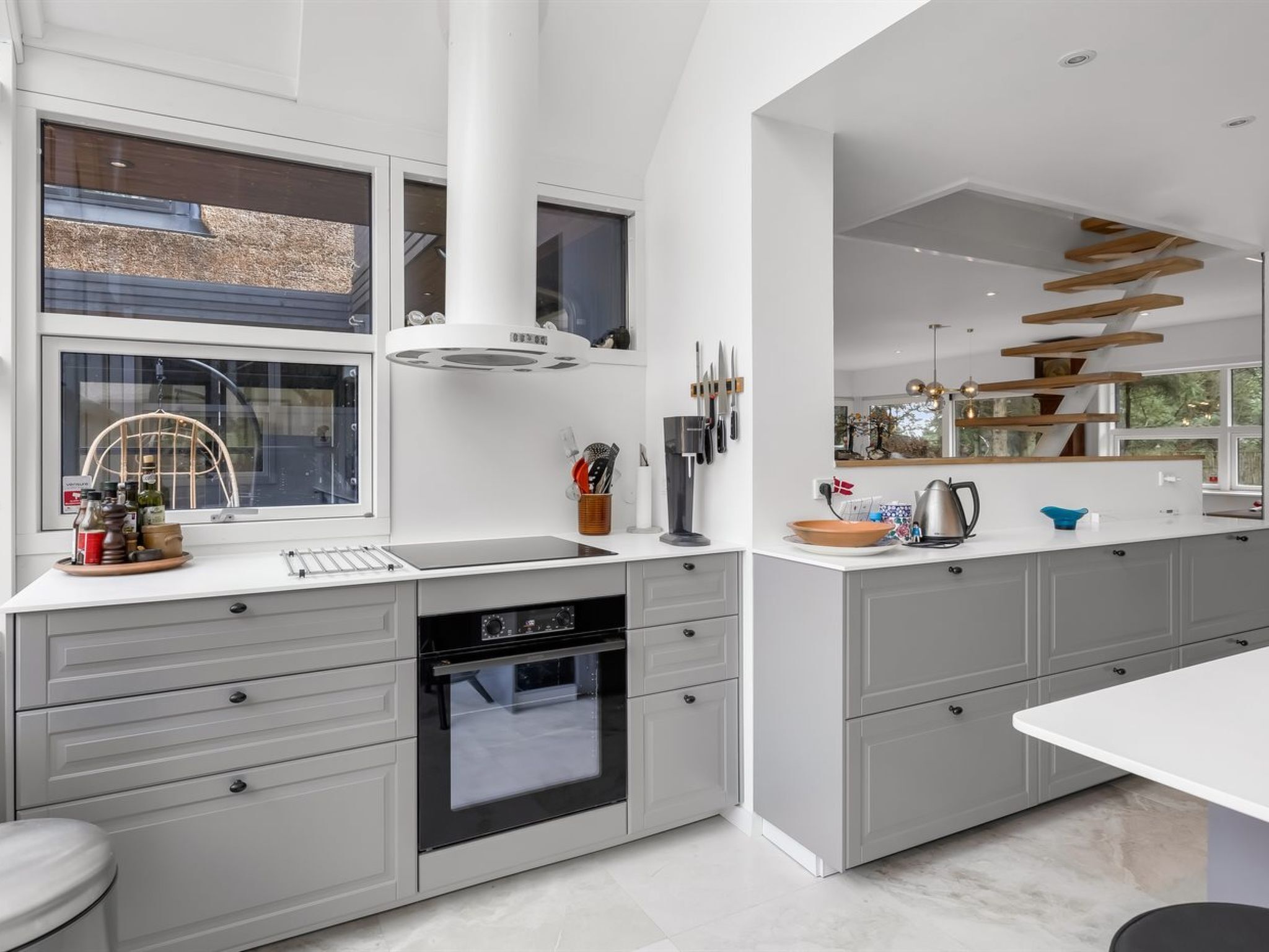 Réfrigérateur, micro-ondes, lave-vaisselle