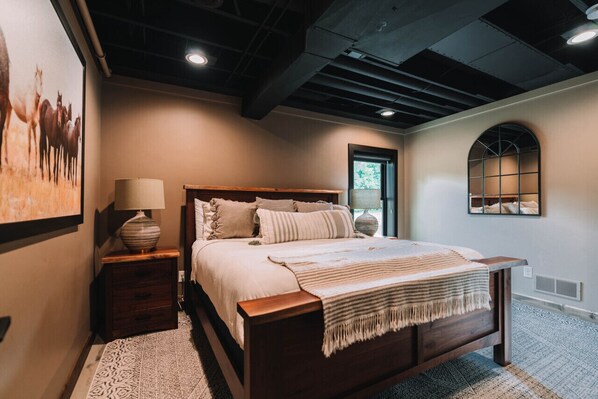 4 bedrooms, free WiFi, bed sheets