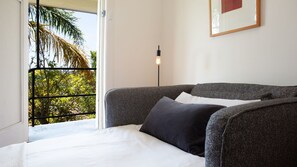 2 camere, una scrivania, ferro/asse da stiro, Wi-Fi gratuito