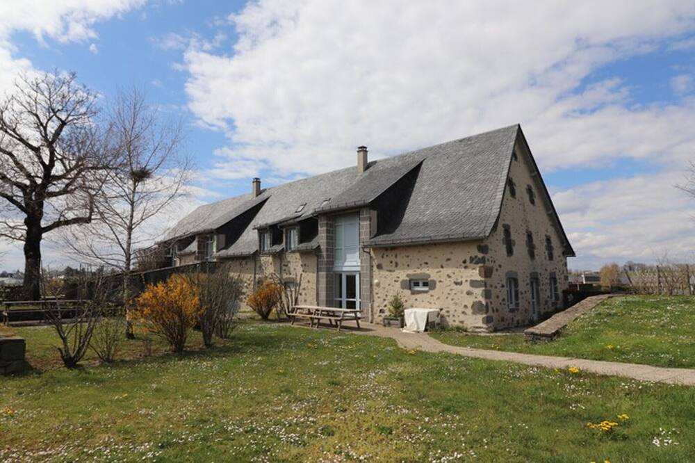Gite Le Vigean, 5 bedrooms, 11 persons