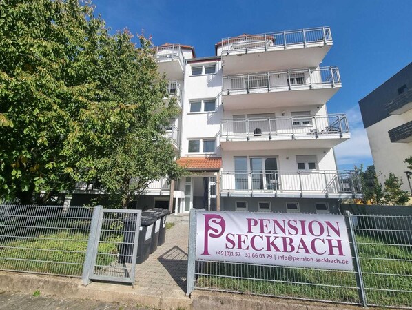 Exterior - Pension Seckbach (Frankfurt)