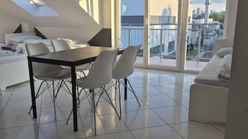 Estudio Deluxe, baño privado | 1 habitación, wifi gratis y ropa de cama