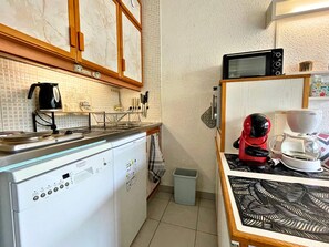 Frigorifero, microonde, forno, lavastoviglie