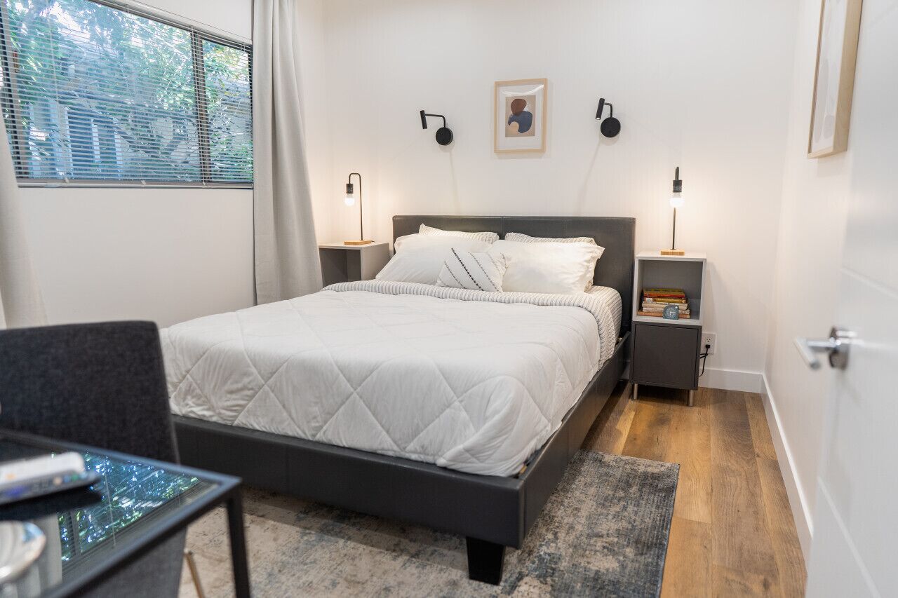 1 chambre, bureau, fer et planche à repasser, Wi-Fi gratuit