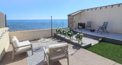 Coorie By The Coast, beachfront cottage, Arbroath