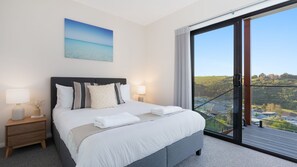 4 Schlafzimmer, Bügeleisen/Bügelbrett, Reisekinderbett, WLAN