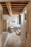 Apartment Casa A | Premium bedding, down comforters, individually decorated, soundproofing