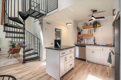 1BR + Loft Lake Chatuge Cabin w/ Mountain Views! (White Cabin) | Private kitchen | Full-size fridge, microwave, oven, stovetop