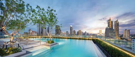 Outdoor pool, pool umbrellas