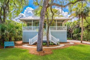 Exterior - Chasing Waves-Private Pool-Luxury On Edisto-Pets (Edisto Island)