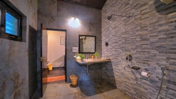 Premium Room | Bathroom | Shower, rainfall showerhead, designer toiletries, hair dryer