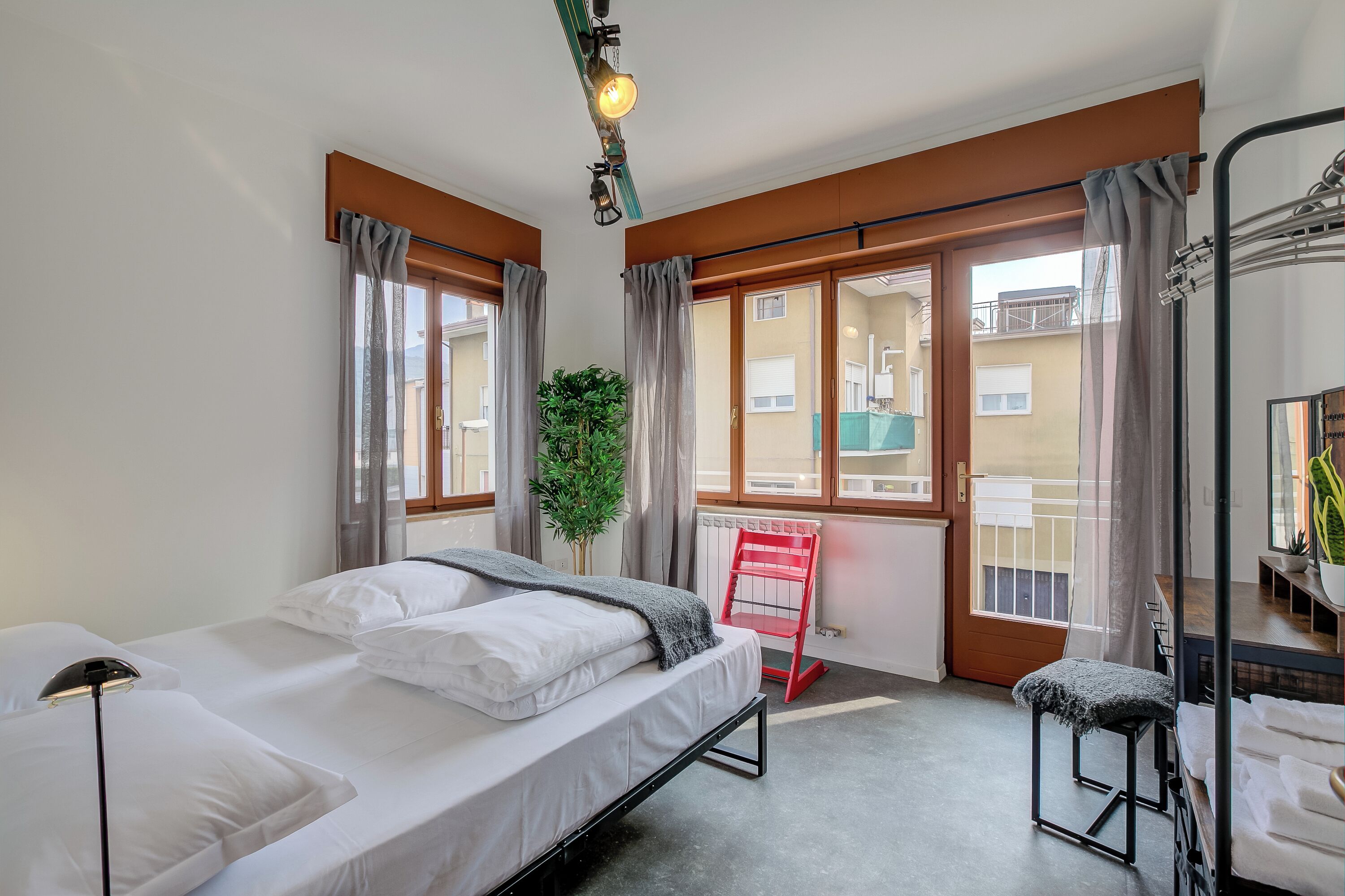 3 quartos, Wi-Fi de cortesia, roupa de cama