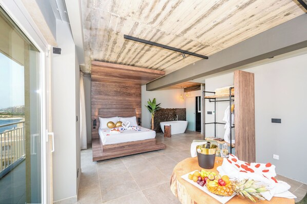 1 bedroom, desk, free WiFi