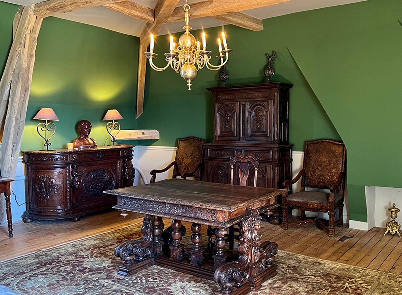 Luxury Room | Egyptian cotton sheets, premium bedding, down comforters, in-room safe